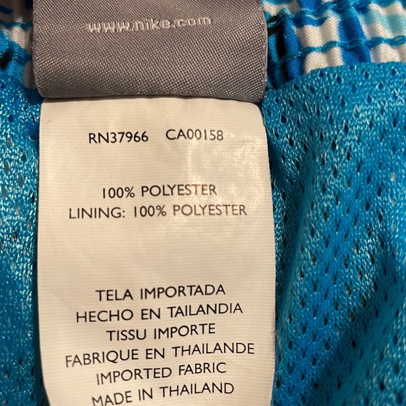 Men’s Nike Swim Trunks - Medium - Picture 4 of 6